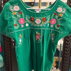 Unik Green Embroidered Floral Peasant Blouse